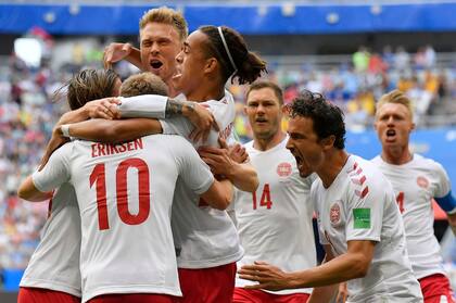 Eriksen marca el primer gol de Dinamarca