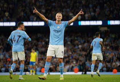 Erling Haaland, atacante de Manchester City, juega ante su ex equipo Borussia Dortmund