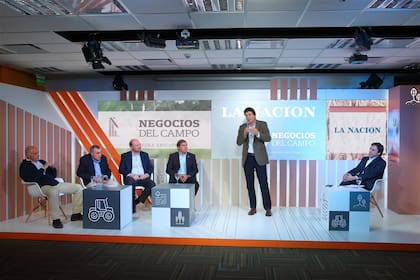 Ernesto Ambrosetti, Ricardo Yapur, Gustavo Grobocopatel, Fernando Zubillaga y Félix Sammartino con José Del Río