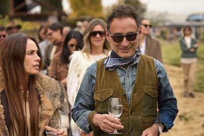 Ernesto Catena junto a la artista hiperrealista Florencia Aice.
