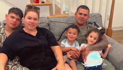 Es cubana, su esposo fue detenido por el ICE y exige su liberación