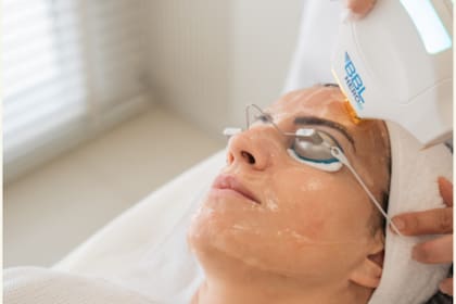 "Es cuestión de experiencia, conocimiento y tacto", asegura Lukian sobre los tratamientos