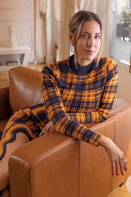 “Es difícil encontrar el equilibrio. Si salgo en fotos pueden pensar ‘qué desubicada’ y si no lo hago, que me creo mil. Está bueno tener esta oportunidad de poder ser yo quien cuenta mi historia”, dice