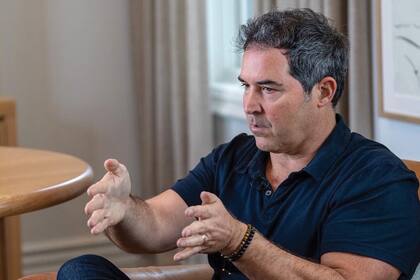 Es el responsable de mantener al duque de Sussex física y mentalmente fuerte.