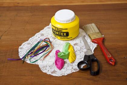 Es fácil conseguir los materiales para poner manos a la obra y hacer estos lindos fanales