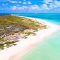 Las paradisíacas playas para turistas en el Caribe a las que los locales no pueden acceder