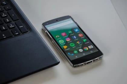 Es importante eliminar los viejos contactos para WhatsApp (Foto Pexels)