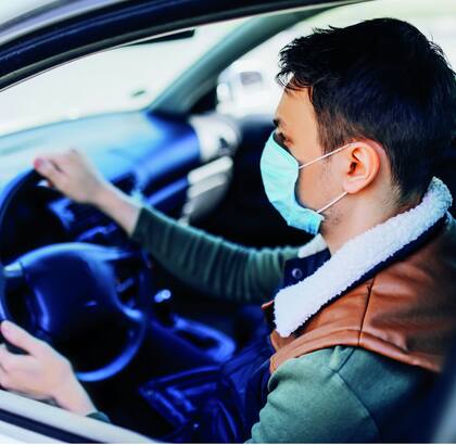 Es importante mantener los cuidados personales, incluso arriba del auto