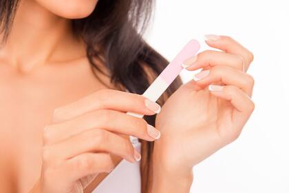 Es importante mantener siempre las uñas bien limpias, nutridas y cuidarlas