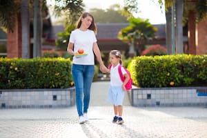 Es importante que los padres logren una buena comunicación con los niños y hay buenas formas de hacerlo (Foto: Canva)