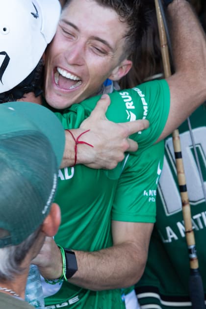 "Es increíble. Fue un sueño y en tan poco tiempo haber ganado tres no lo esperaba. Estoy muy feliz. Armamos un buen equipo, había caballos y somos una familia que tira para el mismo lado. En los primeros cuatro chukkers, jugué los peores de la temporada y después cambiamos la cara", dijo Barto.