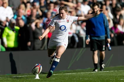 "Es la peor decisión que podrían haber tomado", opinó Zoe Harrison, apertura de Inglaterra