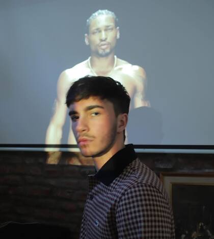 Es modelo de reconocidas marcas y apasionado del cine (Foto: Instagram @aluhorvilleur)