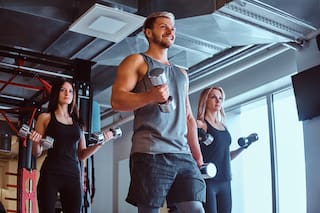 Un estudio reveló qué pasa con tu cuerpo si en el gimnasio tienen la música fuerte