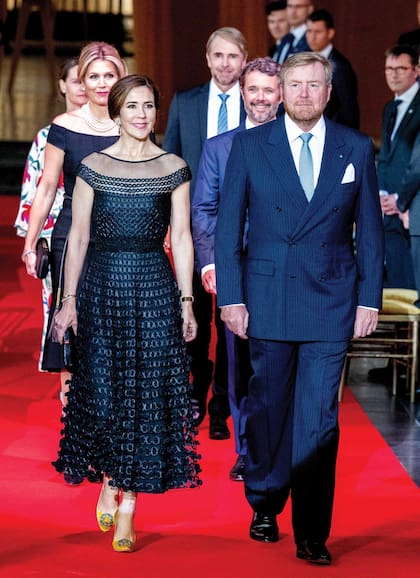 Es notoria la gran relación de amistad de los Orange y los Glücksburg, que un par de días atrás coincidieron en el cumpleaños de Ingrid de Noruega, en el Palacio Real de Oslo.
