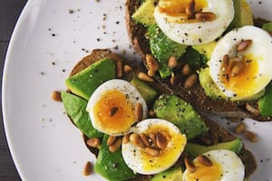 Es posible hacer ajustes en la alimentación y los hábitos que promuevan el bienestar emocional (Imagen ilustrativa: PIXABAY)