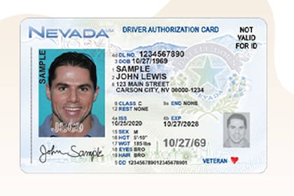 Es posible manejar en Nevada con una tarjeta de autorización de conductor, DAC