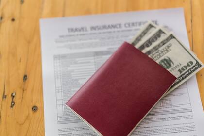 Es posible pedir una exención de tarifas ante Uscis para que los trámites sean gratis