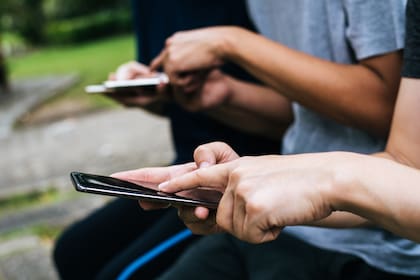 Es posible tener dos cuentas habilitadas en el mismo celular (Foto: Freepik)