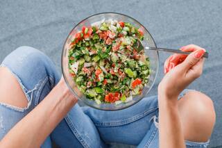 Los alimentos que mejoran la salud cerebral como ningún suplemento lo hace