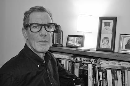 "Es una enfermedad incómoda y me da furia perderme cosas de mi hijo, pero la vida es lo que es y no lo que uno quiere que sea", dice Lopérfido