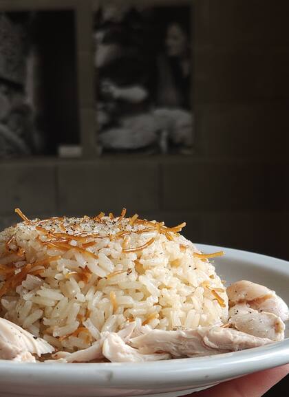 ¿Es verdad que enfriar el arroz en nevera y comerlo al otro día es muy saludable?