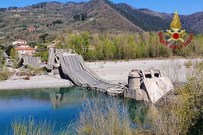 Se derrumbó un puente en Italia y no hubo víctimas por la cuarantena