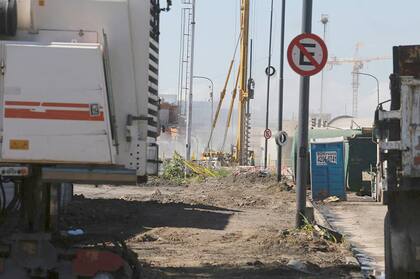 La perforación de un caño maestro por las obras del Paseo del Bajo, en Retiro, provocó un escape de gas que despertó alarma en la zona