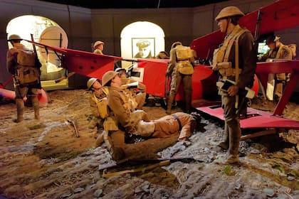 Escena de la muerte del Barón Rojo expuesta en el Omaka Aviation Centre, Nueva Zelanda