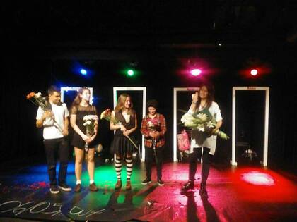 Escena de la obra de teatro "En giro"