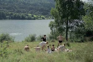 Escena de "The zone of interest", película de Jonathan Glazer basada en el libro homónimo del escritor Martin Amis