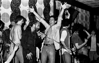 Las letras del Indio Solari son analizadas desde desde sus comienzos como cantante de Patricio Rey y sus Redonditos de Ricota (en foto: escena del documental El alucinante viaje de Patricio Rey y sus Redonditos de Ricota")