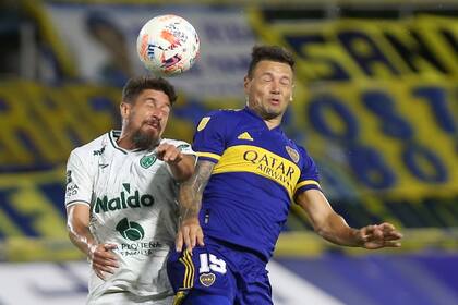 Por arriba: Zárate no se siente incómodo en la búsqueda aérea