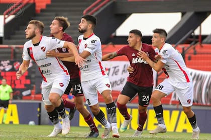Lanúss y Patronato, dos equipos que se cruzarán en el grupo 2 de la Copa de la Liga Profesional de Fútbol