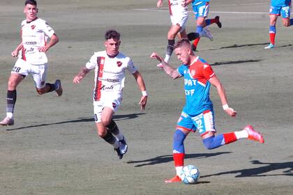 Escena del partido que disputaron Unión de Santa Fe y Patronato.