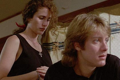 Andie MacDowell, en una escena del film junto a Spader