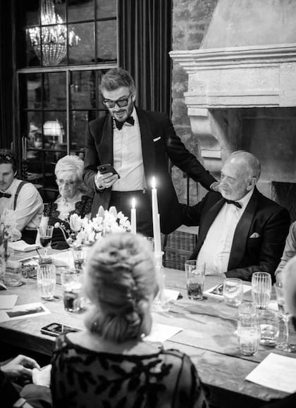 Escoltado por sus padres, Beckham dijo unas emotivas palabras para todos los presentes.