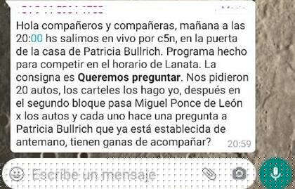 Escrache en la puerta de la casa de Patricia Bullrich
