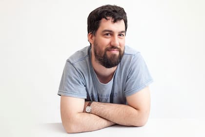 "Escribir vía el ChatGPT no difiere en lo esencial que la escritura en otras escrituras no creativas, sean digitales o artesanales", sostiene Martín Felipe Castagnet