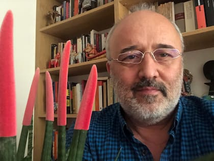 "Escribir y aprender a escribir es difícil", afirma Daniel Cassany en su nuevo libro