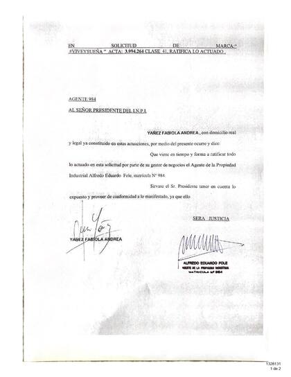 Escrito firmado por Fabiola Yañez en que ratificó lo actuado por el gestor para la inscripción de la marca