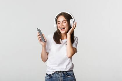 Escuchar música despierta emociones que lleva a un anclaje de un recuerdo