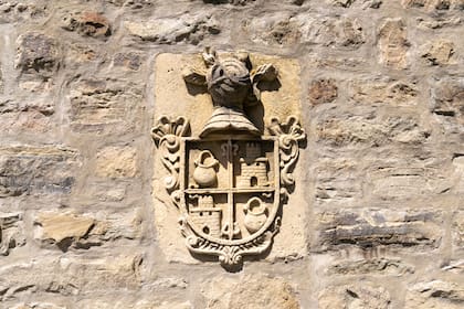 Escudo familiar del siglo XVII, proveniente de León, España