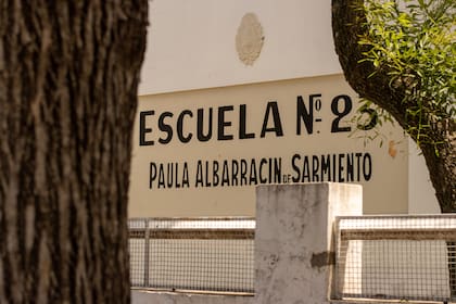 Escuela Paula Albarracín de Sarmiento, en Todd