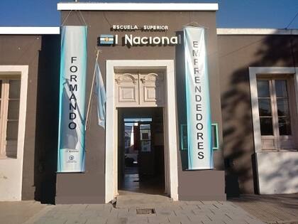 Escuela Superior El Nacional de La Carlota, Córdoba