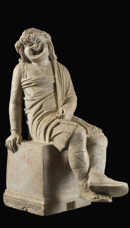 Escultura que representa a un actor