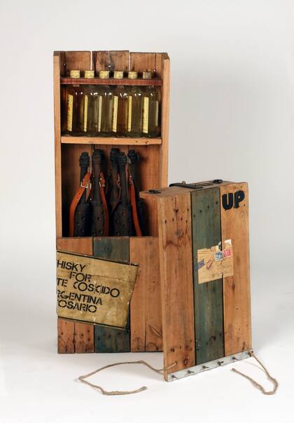 Escultura realizada por Eduardo Vigo, que forma parte de la exhibición permanente del Museo Moderno