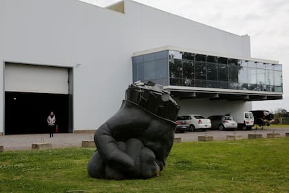 Escultura de Javier Bernasconi perteneciente a la colección de Tisi