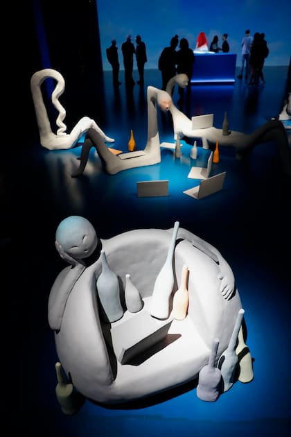 Esculturas de Ramiro Quesada Pons en la muestra Terra incógnita, en la sala Cronopios