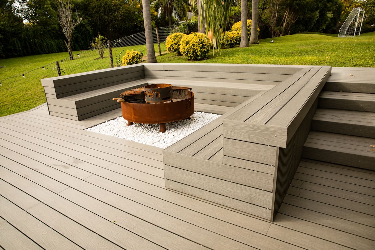 Así es el material que reemplaza a la madera para los decks y ...